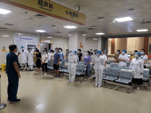 廈門市中醫(yī)院最美隊(duì)長 致敬 大白 身后最可愛的人 二